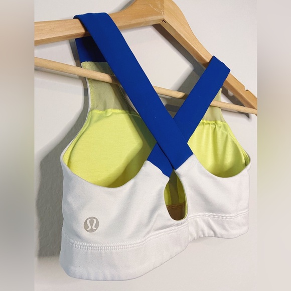 Lululemon All Sport Bra, white and blue. Small. Mesh, Power Luxtreme. - Picture 5 of 14